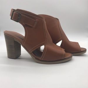 Bella Vita Sandal Open toe Ankle Strap Leather Block Heel Size 8WW